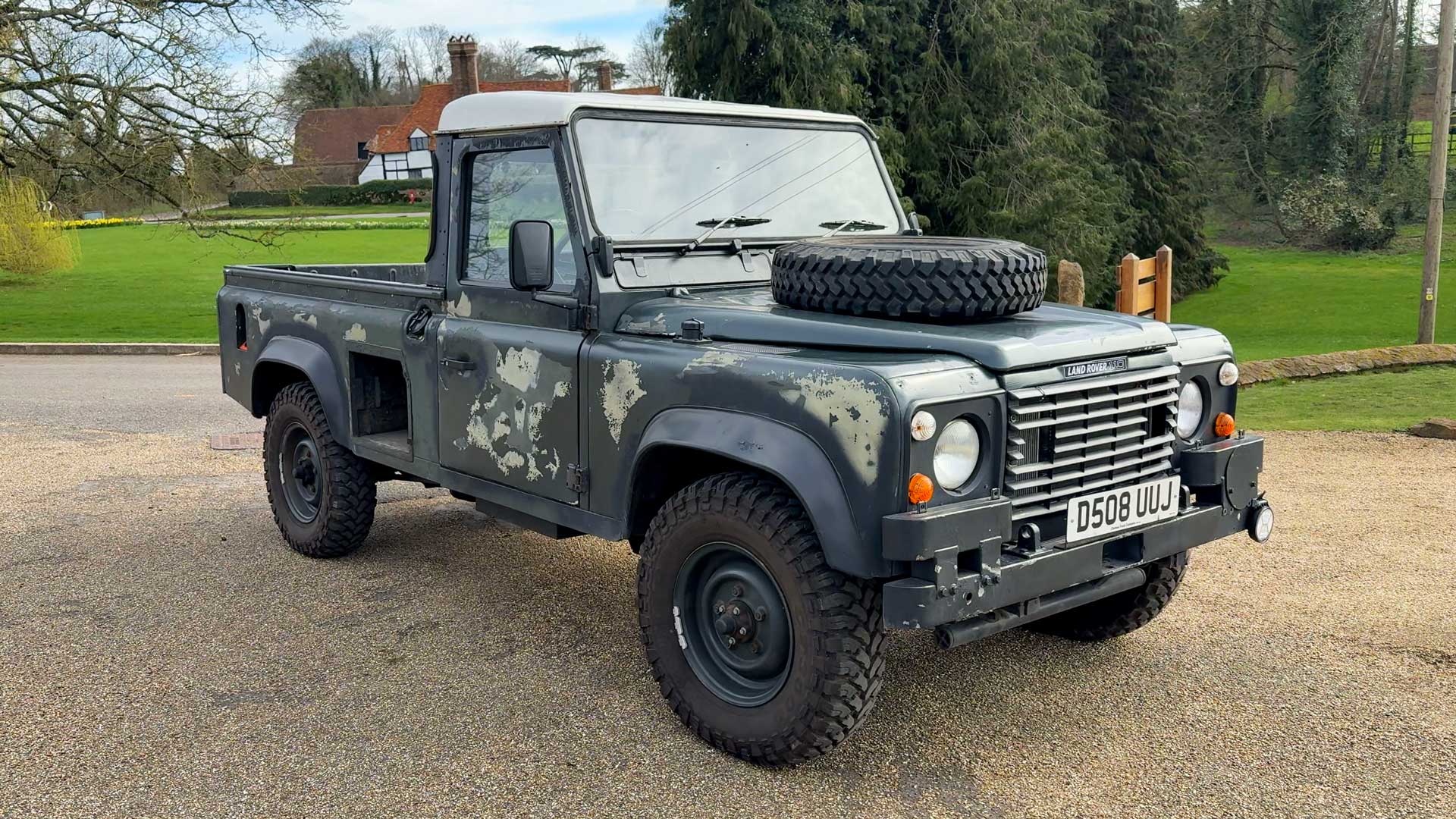 Scott — Land Rover Defender D508 UUJ